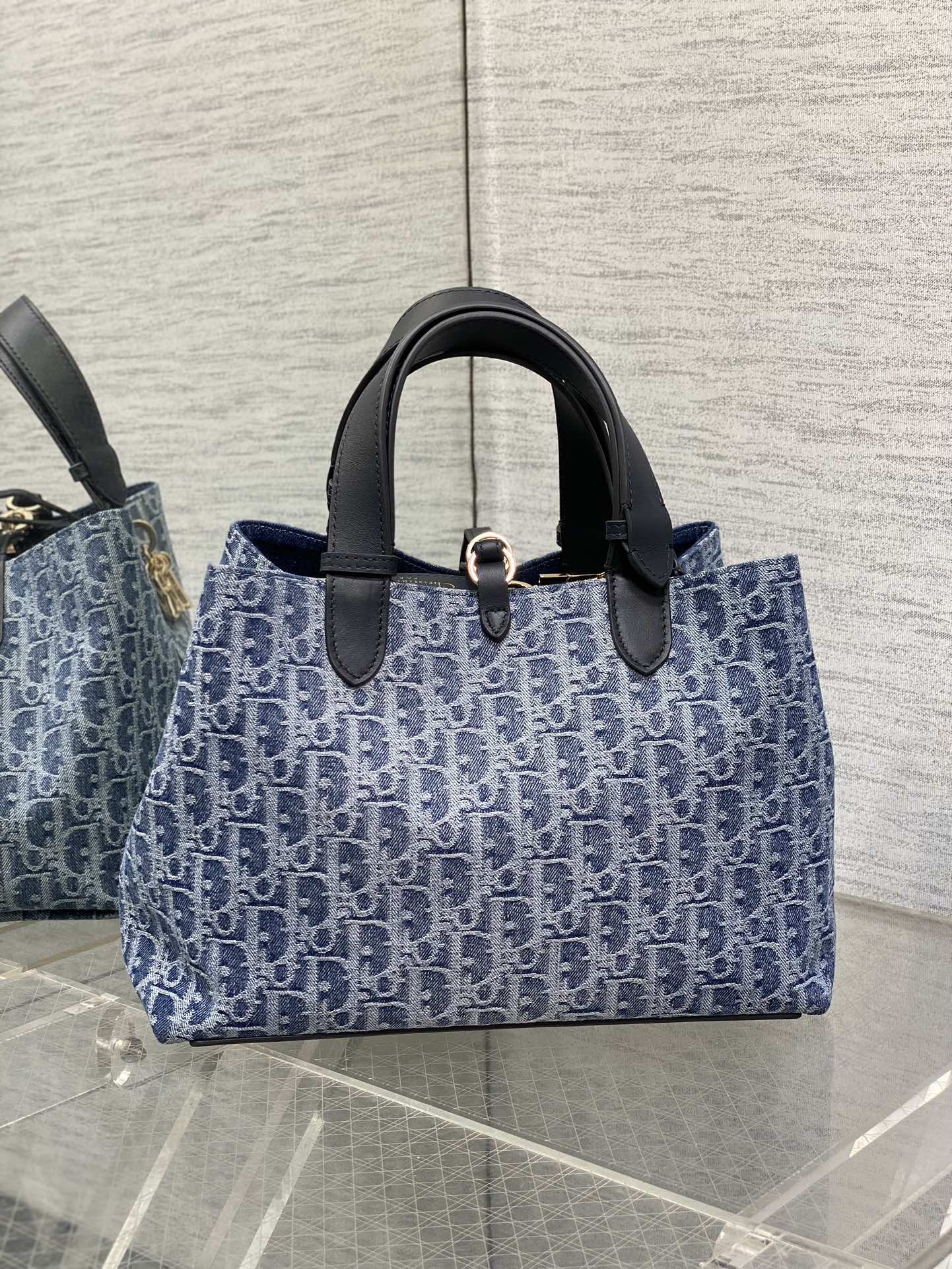 Medium Dior Toujours Bag Blue Denim Dior Oblique Jacquard